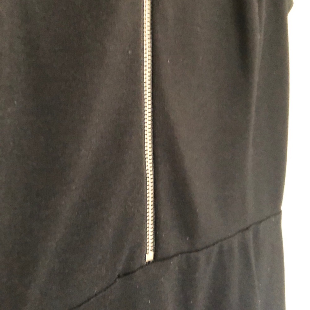 Black Dress - Picture 3 of 6